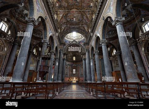  La Cattedrale di San Giuseppe: Un gioiello barocco immerso nella storia di Tacloban!