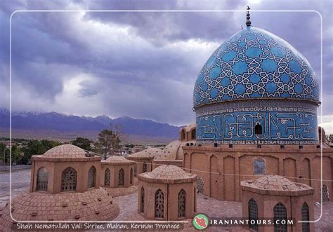 Il Mausoleo di Shah Nematollah Vali: Un capolavoro architettonico e un santuario spirituale nella vibrante Yazd!