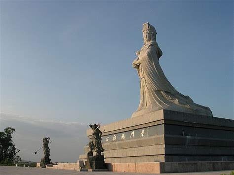  Il Santuario di Mazu: Un gioiello di storia e devozione sulla costa di Taizhou!